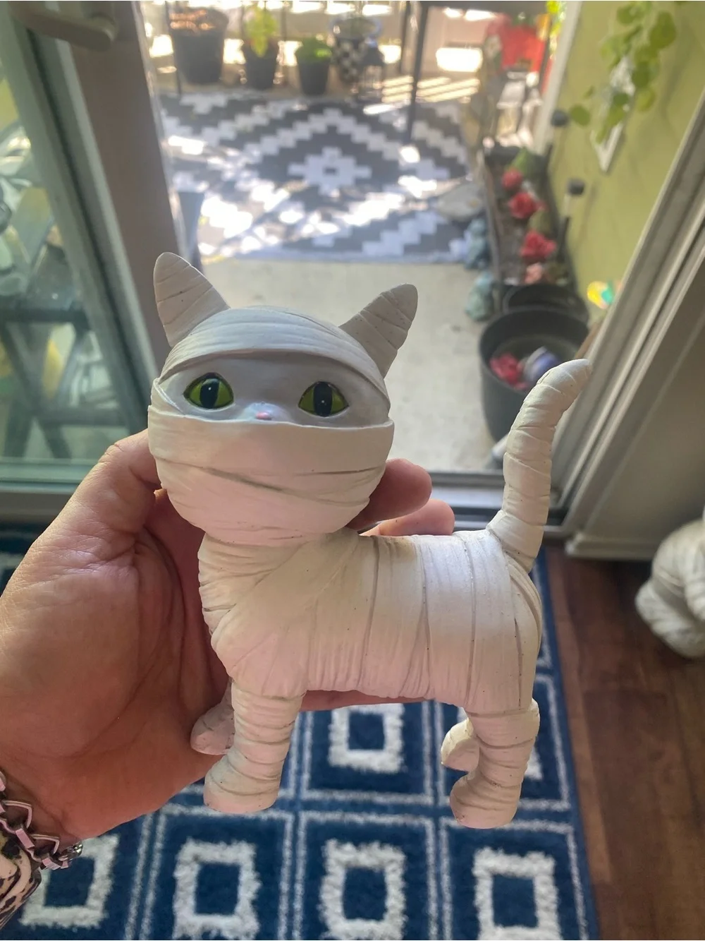 White Mummy Cat Pet Figurine - Decorative -Look Statue